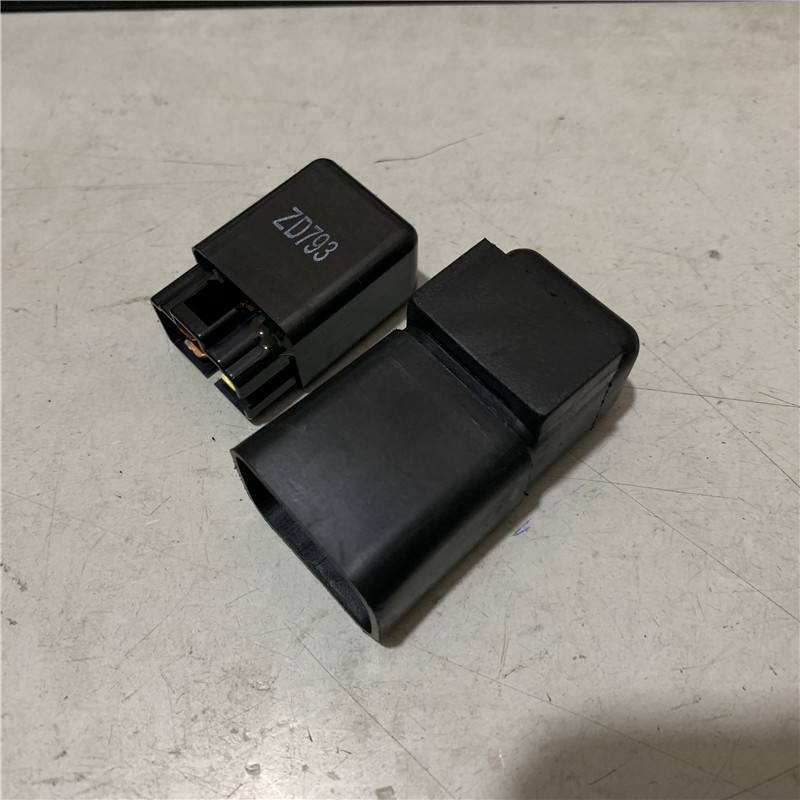 适用铃木海王星HS125T福星HS125T-2超人150GW250驰单边撑继电器