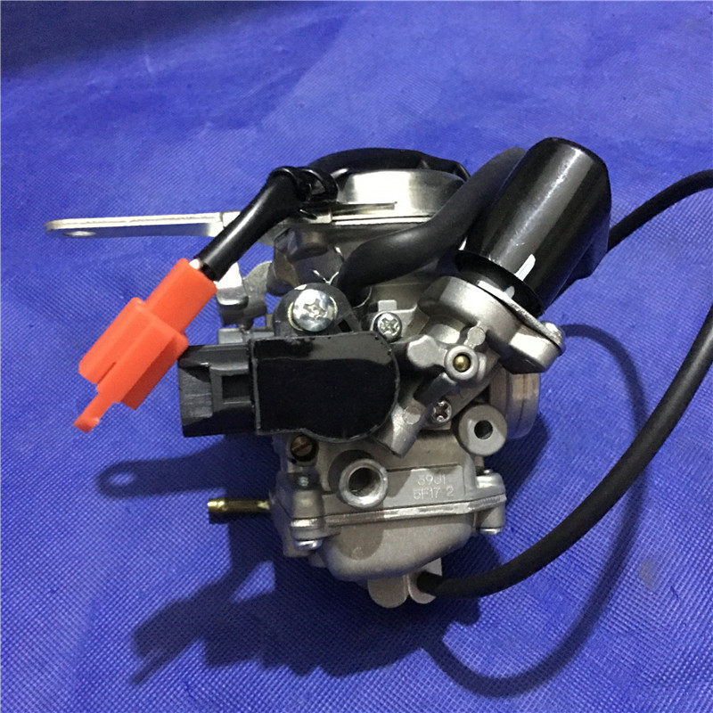 适用摩托车铃木UZ110T 丽至UR110T 乐至QS110T 国三真空膜化油器 - 实物图