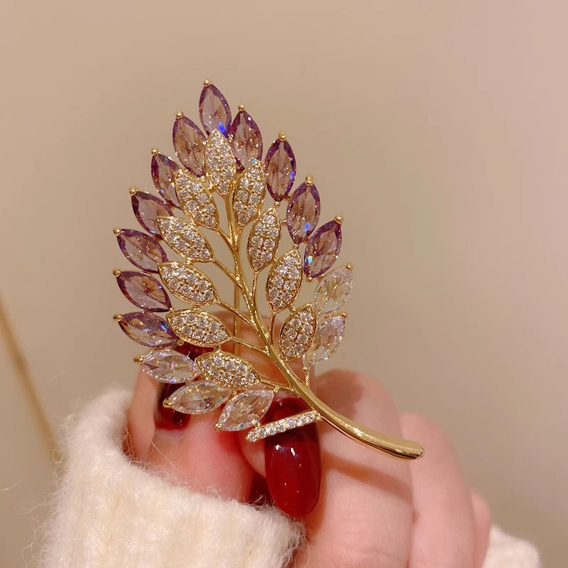 丨一折专区丨品牌撤柜丨精致渐变镂空树叶胸针女水钻胸花礼服固定