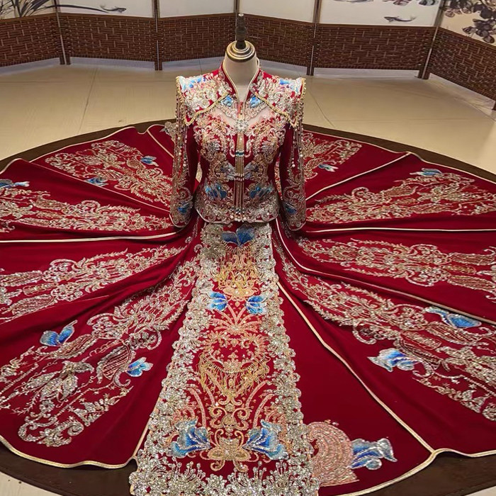 出租2025年新款中式秀禾服复古风修身显瘦古装出阁服珠绣结婚礼服