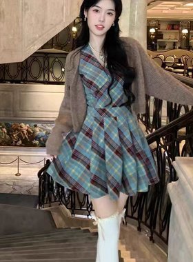 Blovelan圣马丁学院 甜美英伦风V领无袖格纹百褶连衣裙女秋季新款