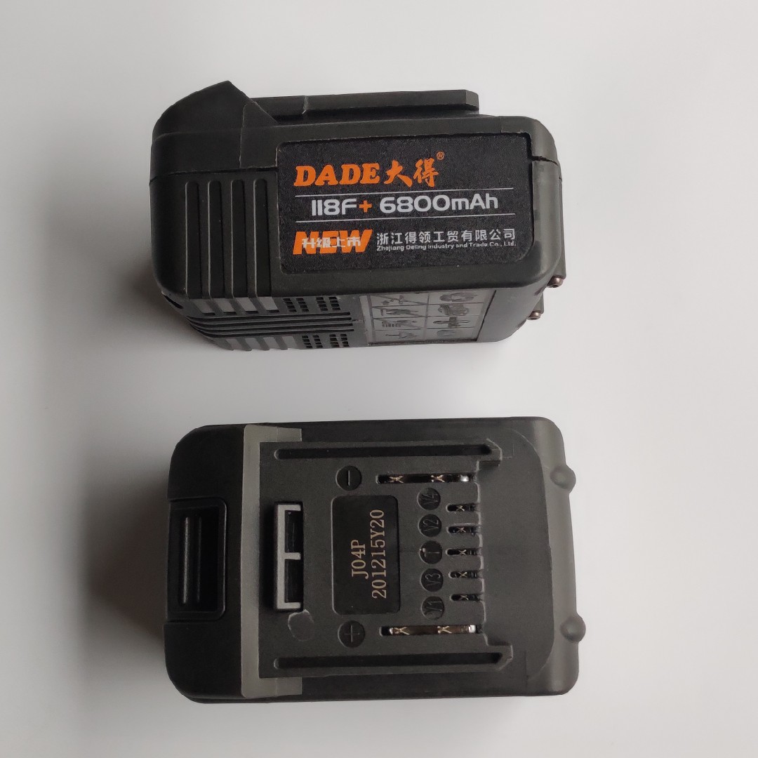 大得小哥118 F+大扭力原厂原装电池6800毫安配件充电器