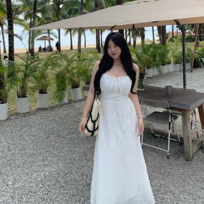 A字裙沙滩吊带白色蝴蝶连衣裙