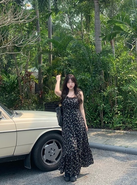 DEMA小德玛黑色方领碎花吊带连衣裙春夏新款法式显瘦长款大码微胖