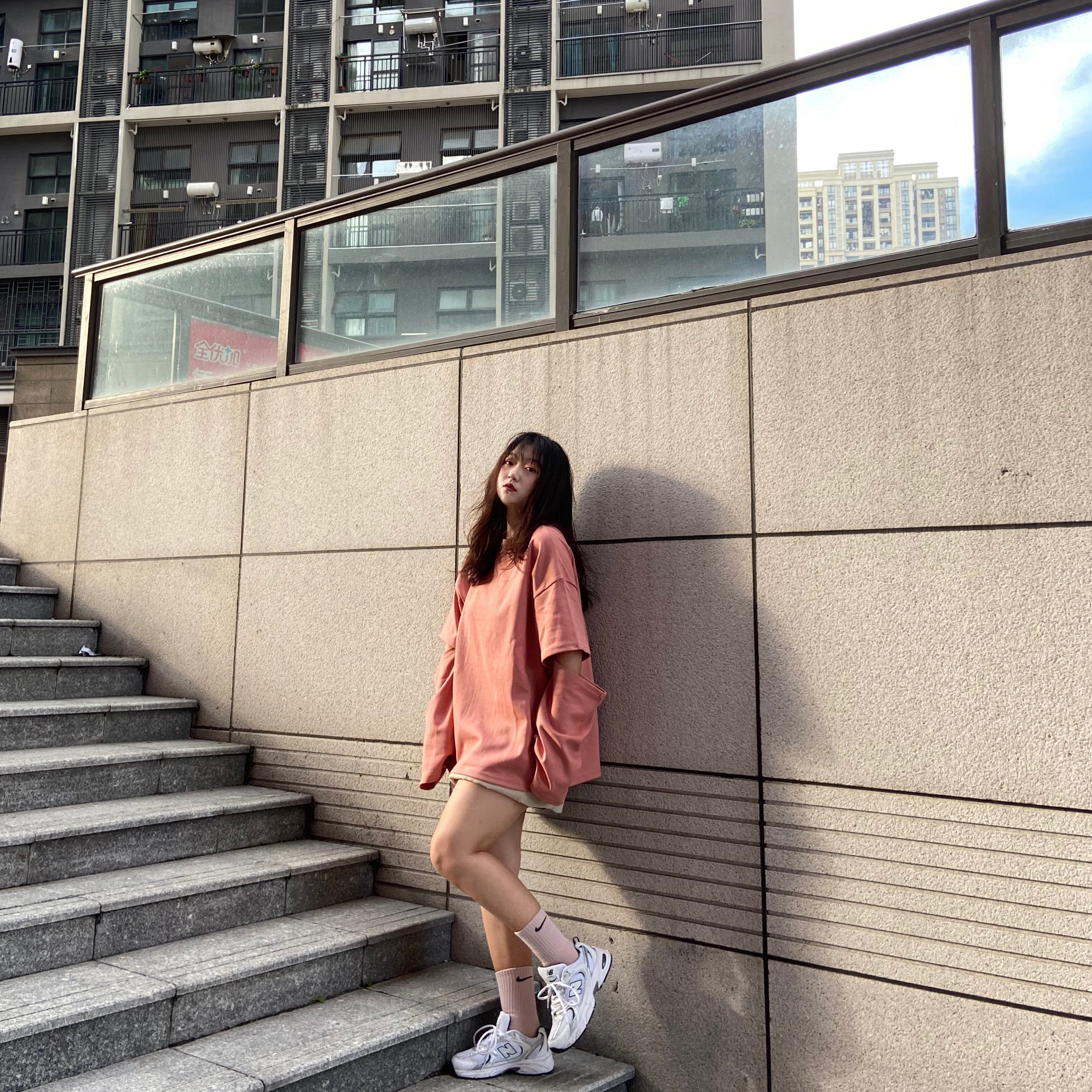 DEMA微胖慵懒风卫衣小众设计感2020秋季宽松落肩显瘦长袖遮肉在类目 女装/女士精品, 卫衣/绒衫中 - 来自Buy2taobao.com提供专业的淘宝代购服务
