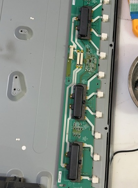 原装三星LA37D550高压板 背光板 升压板INV37T10B 测好