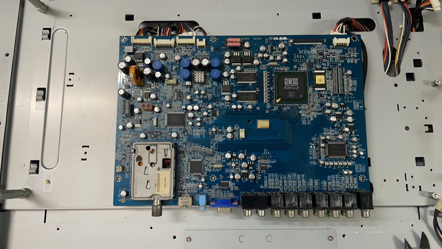 日立37LD9000TC主板SLH32CG VTV-L3209 屏AX094B001A