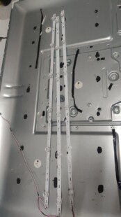 9新三根铝基板海信HZ39E35A灯条APT-HXLB18007 HD390V1H51-TXK1