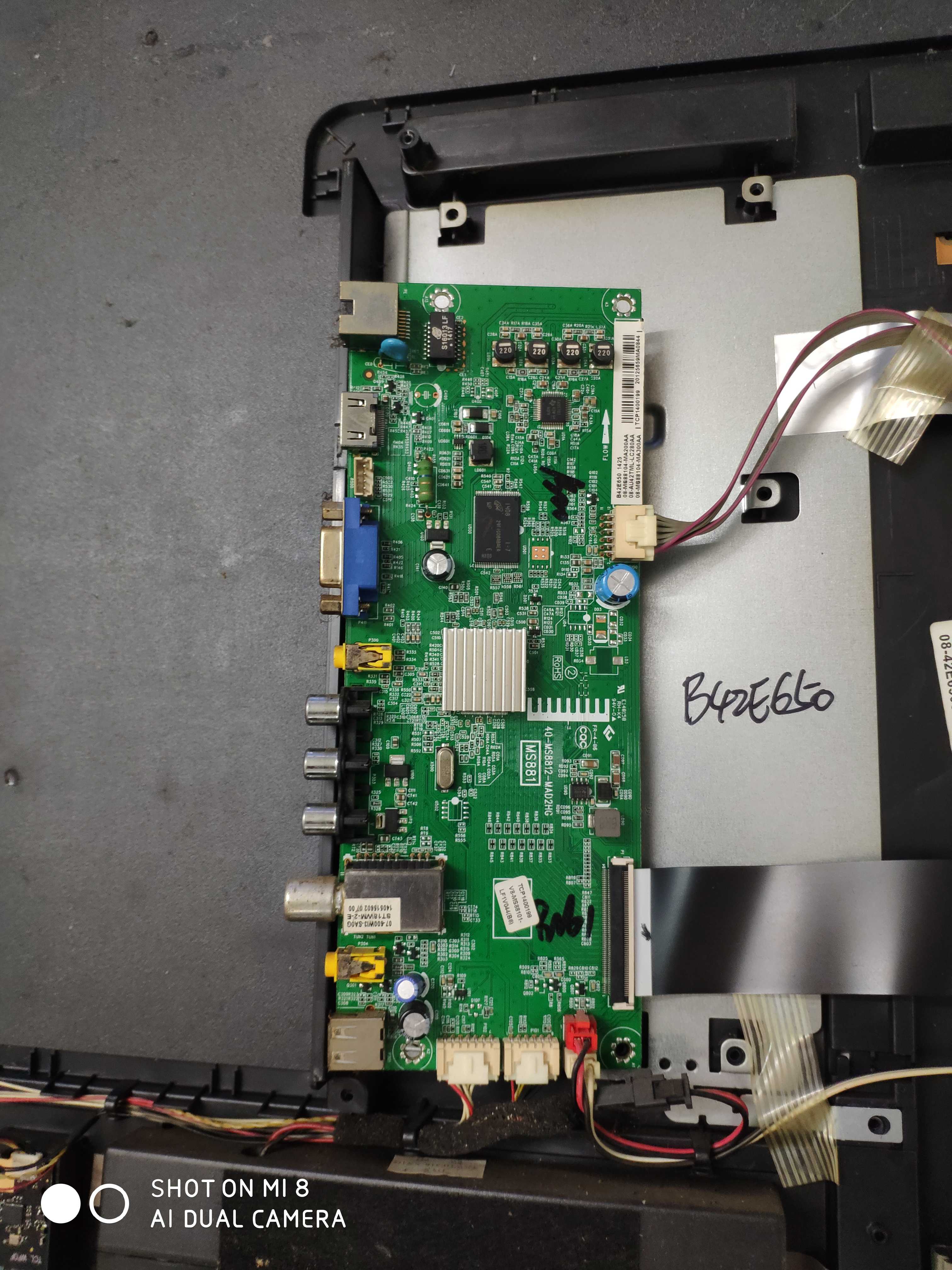 TCL L42F1600E   B42E650主板40-MS8812-MAD2HG配AUO屏LVF420NDAL
