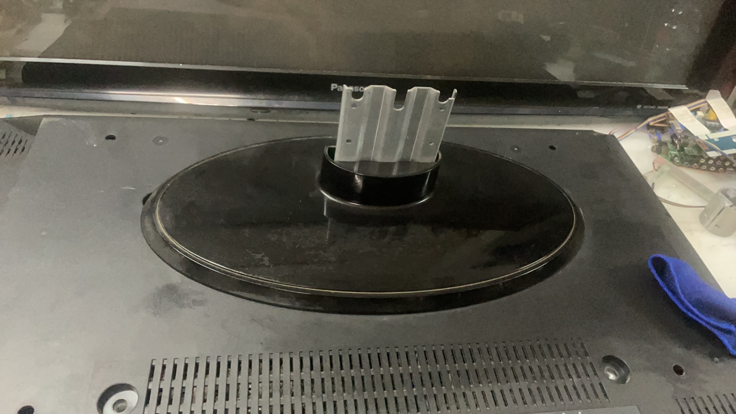 创维32L01HM 32L02RM 37L01HM 37L02RM 32L28RM底座 支架 送螺丝