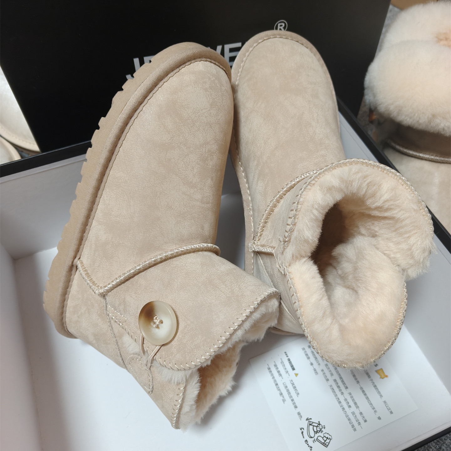 皮面沙色雪地靴女皮毛一体短筒加厚棉鞋2025新款防水保暖雪地棉鞋