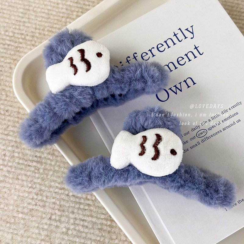 秋冬蓝色小鱼毛绒发夹女后脑勺可爱鲨鱼夹子头饰抓夹女2026年新款,饰品/流行首饰/时尚饰品新,民族风发饰,淘宝优惠券,粉丝福利购,淘宝优惠卷