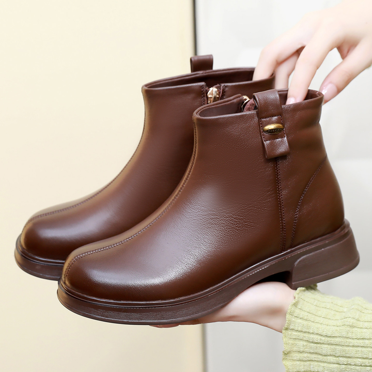 真皮粗跟短靴女单靴秋冬低跟马丁靴软底大码女靴圆头加绒妈妈棉鞋,女鞋,时装靴,淘宝优惠券,粉丝福利购,淘宝优惠卷