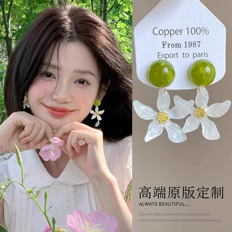 清新绿色！清新绿珠小白花耳环女款2025新款甜美栀子花朵耳钉耳饰