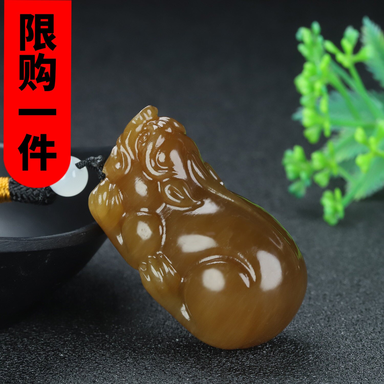 和田玉貔貅手把件新疆玉糖料招财貔貅手把件玉石瑞兽把玩件挂件