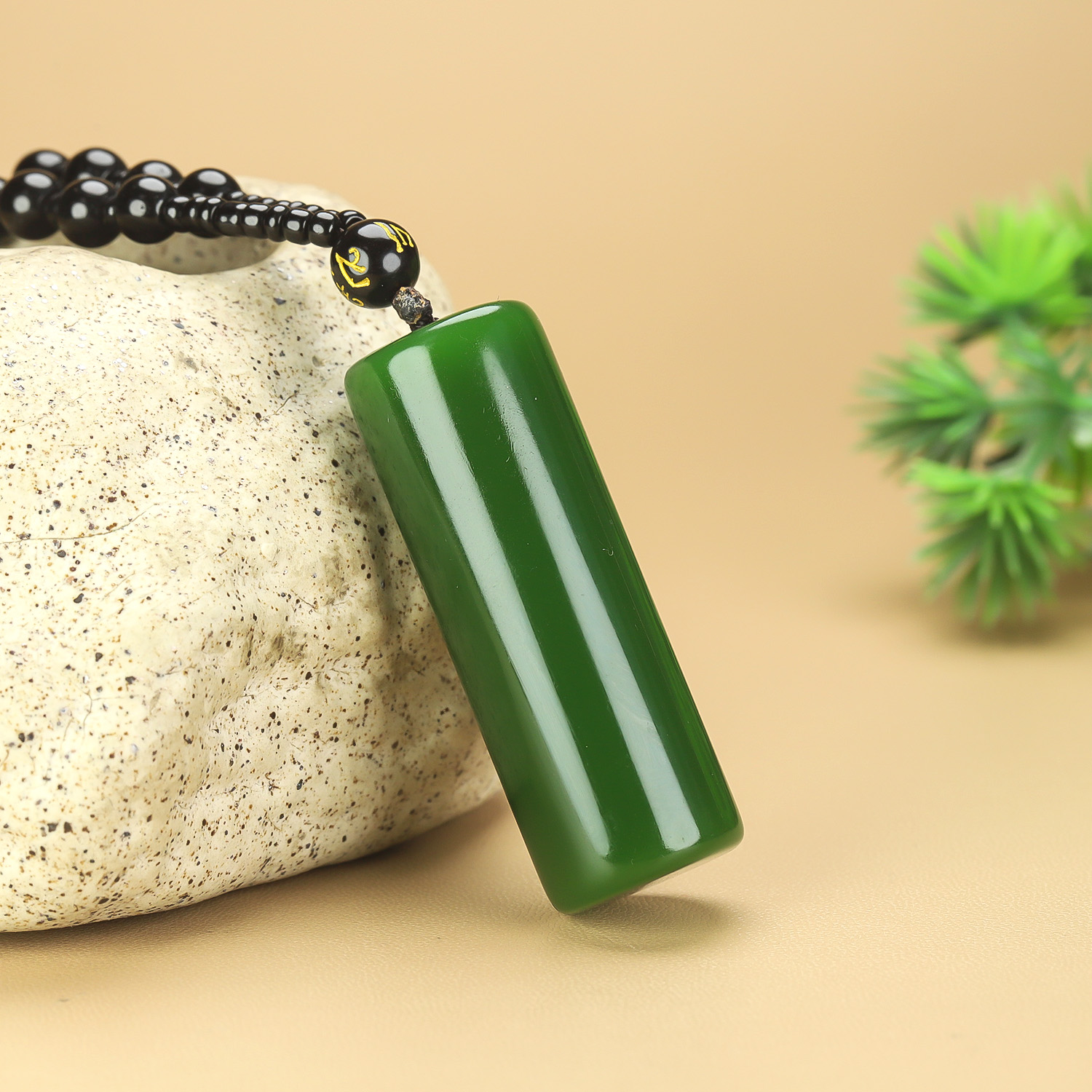 和田玉绿色圆柱形吊坠新疆玉碧玉原石柱子挂件项链玉石印章玉佩