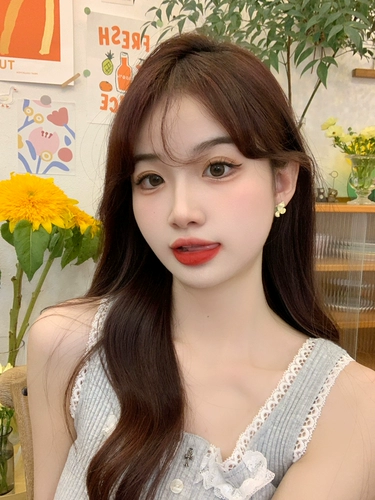 Милые весенние серьги, небольшие дизайнерские клипсы, 2025 года, тренд сезона, без проколов ушей