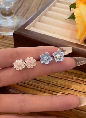 925银针清新小巧蓝色耳钉甜美百搭气质设计感白色花朵耳饰2025女