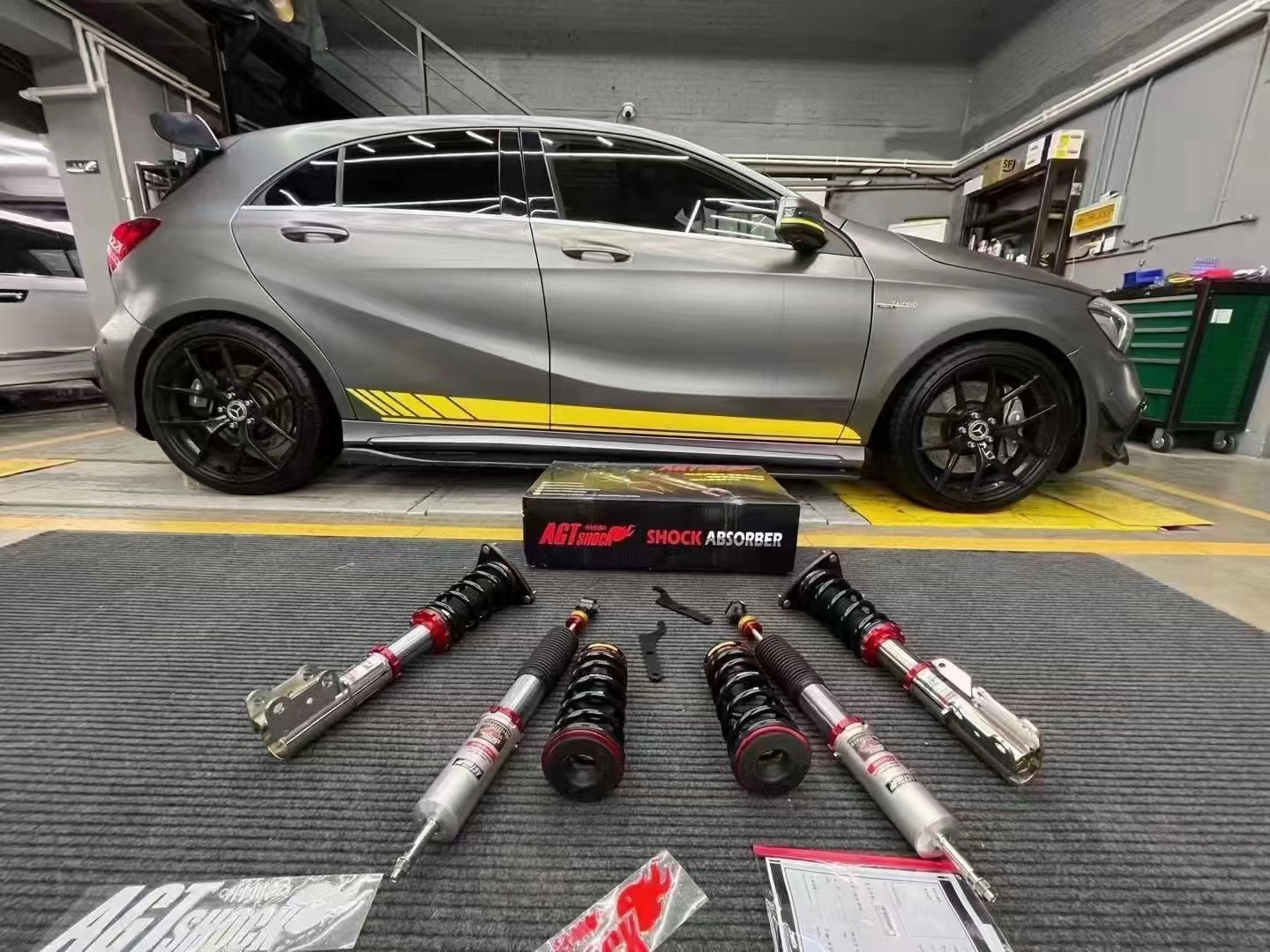 AGT倒插式绞牙避震适用W176A45