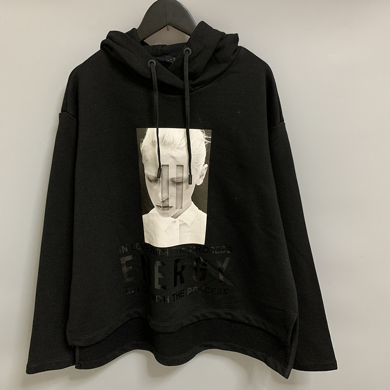 圣迪厚连帽宽松休闲印花