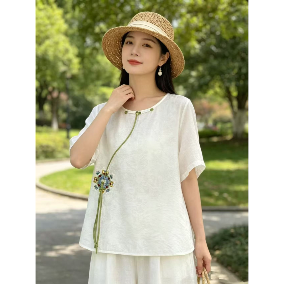 苎麻国风上衣高端新中式刺绣亚麻小衫女夏季薄款宽松短袖棉麻衬衫