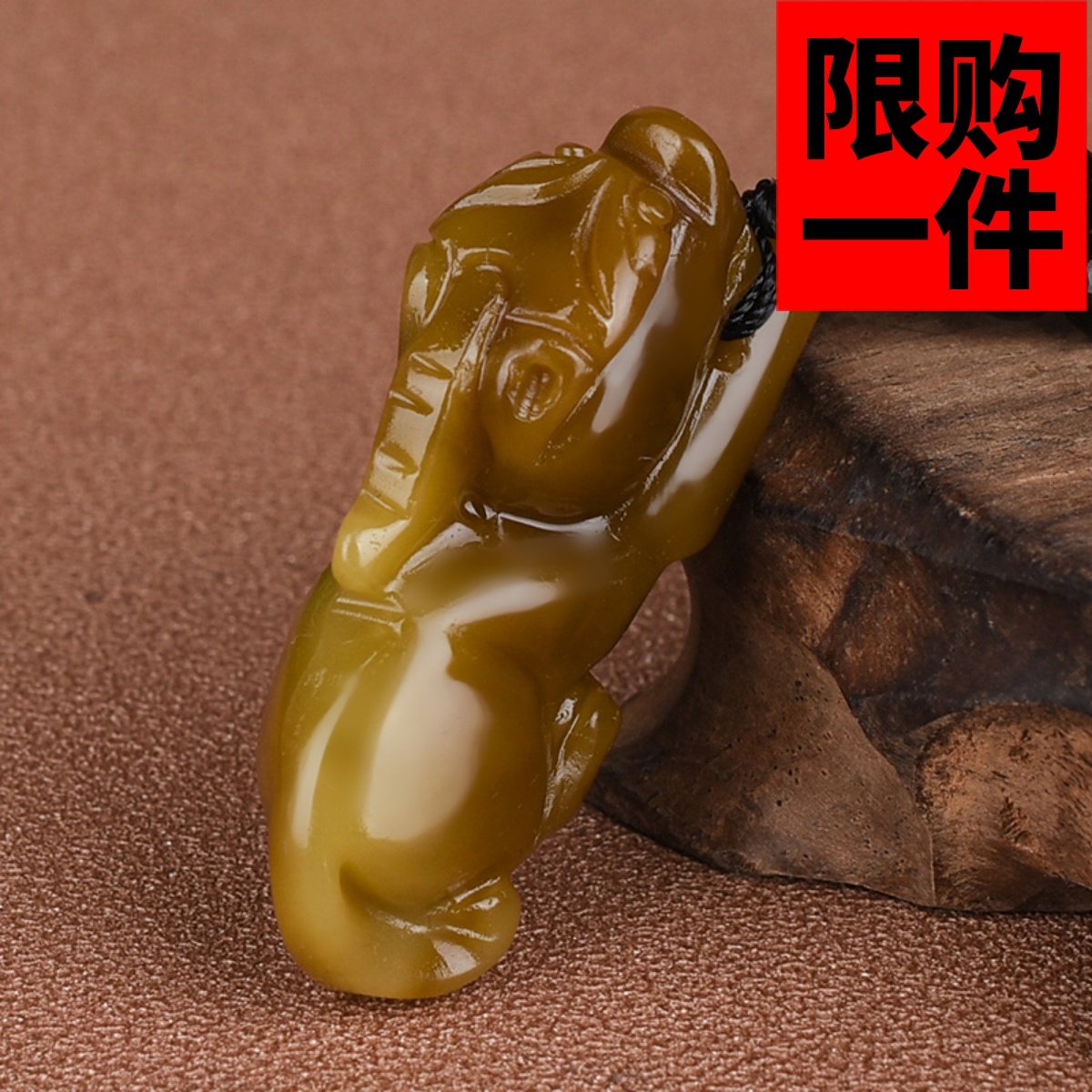 招财貔貅把件立体瑞兽新疆和田玉