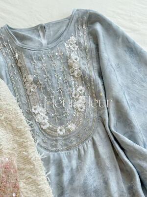 Fleur手工坊系列 早春海蓝宝香云纱人丝刺绣上衣