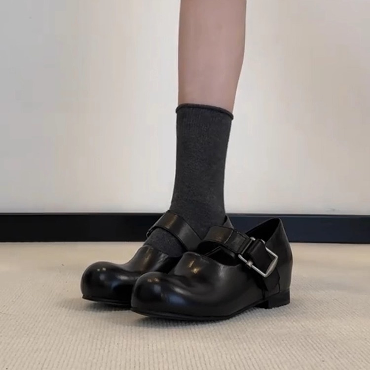 玛丽珍鞋女2025新款配裙子单鞋