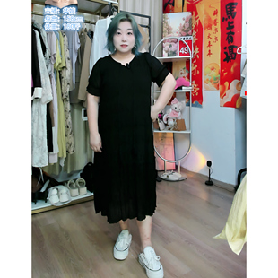 三宅裙黑色V领连衣裙女简约气质显瘦遮肉中长款大码裙子