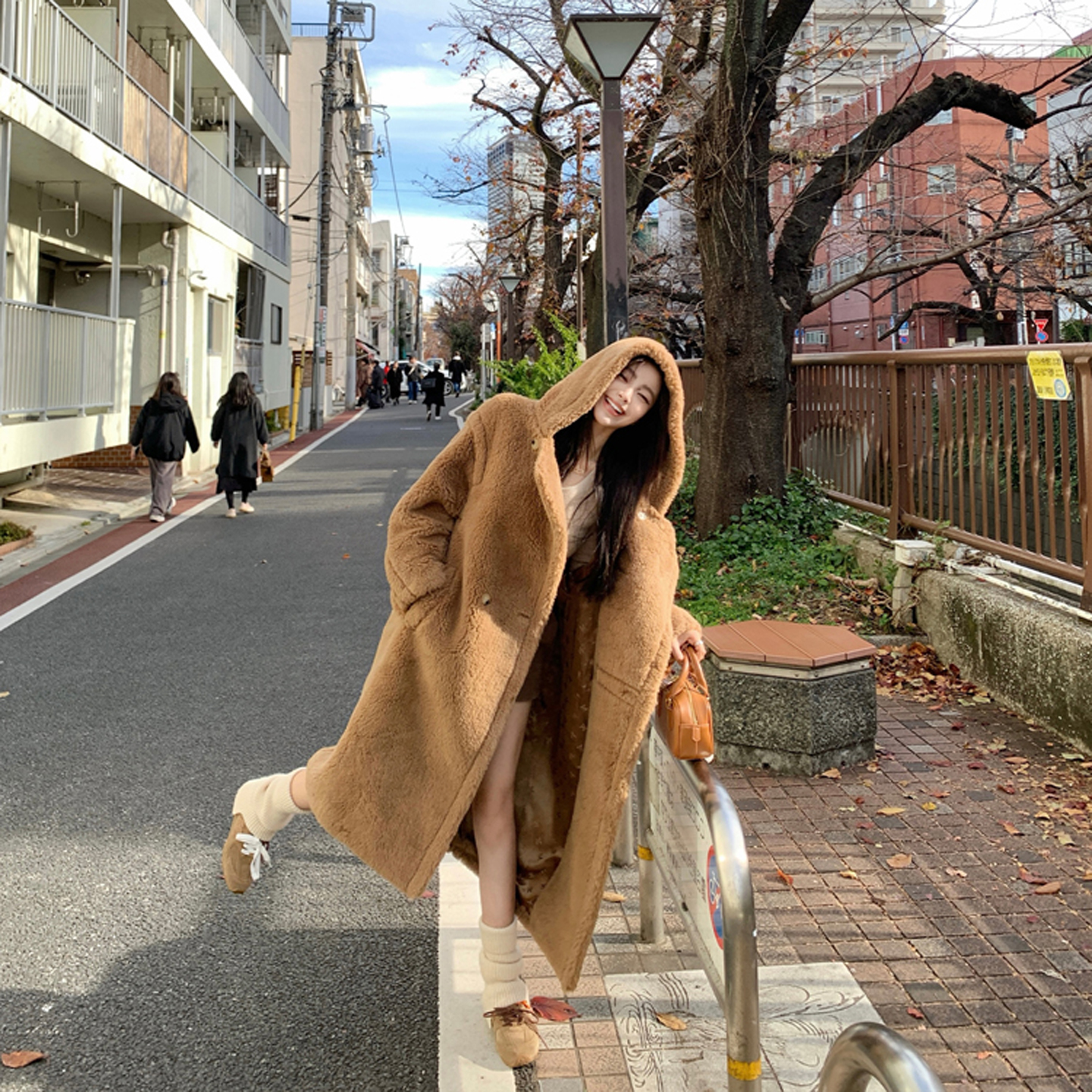 BTRS M家泰迪熊大衣女款2025新款冬加厚长款羊剪绒绵羊毛皮草外套