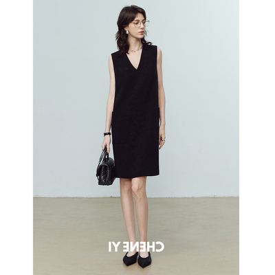 BTRS M丨进口柔雾哑光高级肌理感三醋酸轻盈凉爽V领无袖连衣裙女