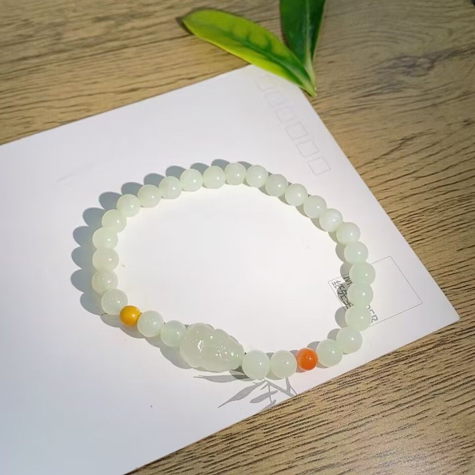天然和田玉加发财猪玉石手串国风新中式高级感闺蜜手链礼物女生款