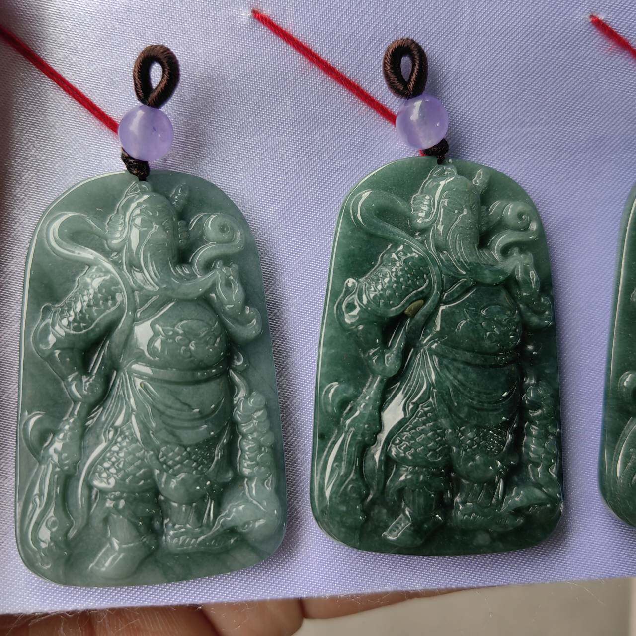 天然A货翡翠双面雕刻关公吊坠玉佩挂件男款百搭玉石玉牌项链饰品