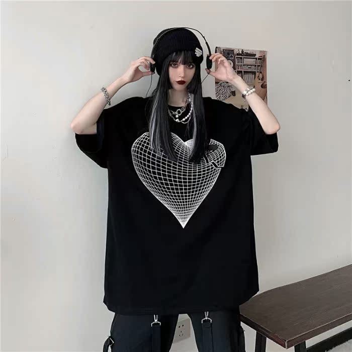 Real shot of Harajuku loose short sleeve T-shirt girl