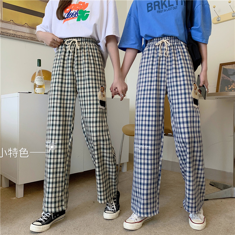 Real shot of Korean new relaxed Plaid trousers for students
