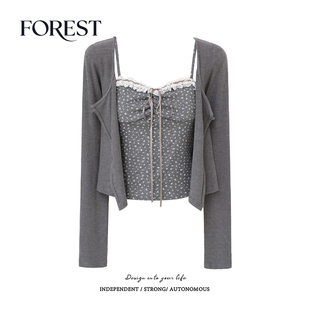 拾野森 春装新款纯欲甜辣短款碎花蕾丝吊带背心长袖开衫两件套