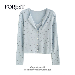 春装 针织开衫 新款 碎花珍珠扣蕾丝背心长袖 两件套 纯欲短款 拾野森