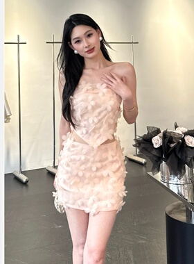 【JINGGUO轻奢】小众设计感性感纯欲立体花朵辣妹修身两件套7699