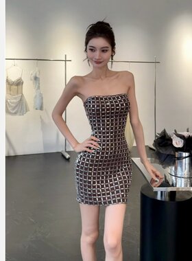 【JINGGUO轻奢】小众设计高级感烫钻格子抹胸性感包臀连衣裙7633