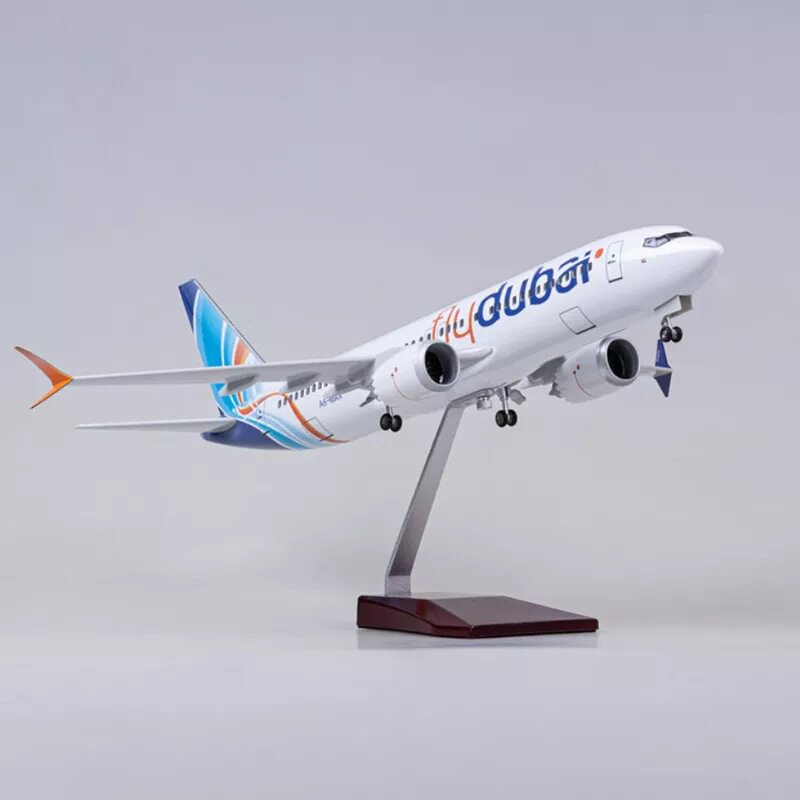 飞机模型47CM飞机模型1:85的比例B737迪拜客机模型带起落架民航