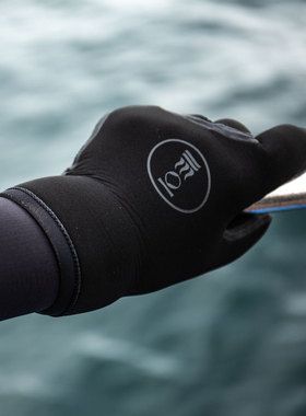 Fourth Element 第四元素滑水潜水手套 3/5mm gloves 保暖技术型