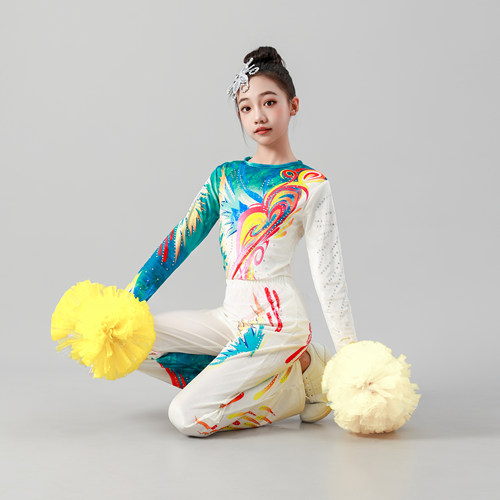 施俊妮定制健美操啦啦队演出服