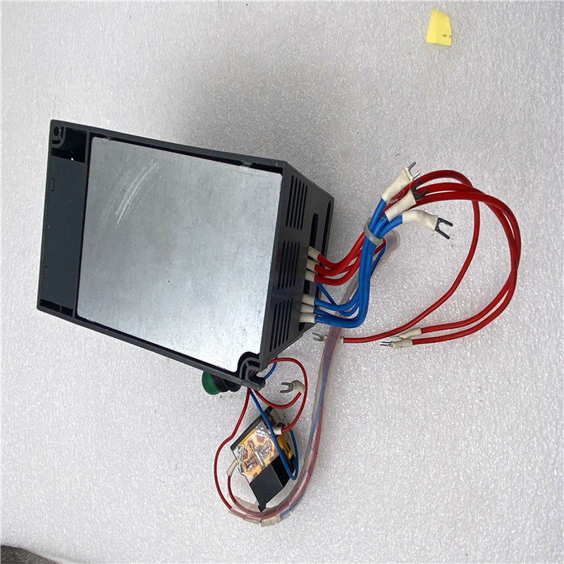 (议价)东菱变频器 dlb1-0d75t4g 0.75kw 380v 拆机件