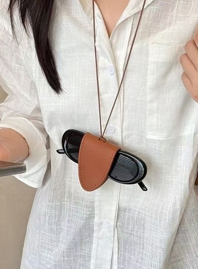 月牙皮革长款耳机包挂脖项链女多功能便携钥匙包钱包挂绳新款配饰