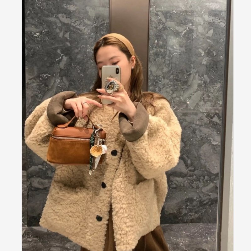 皮毛一体羊羔毛外套女2025冬季新款高级感环保皮草加厚毛绒绒上衣