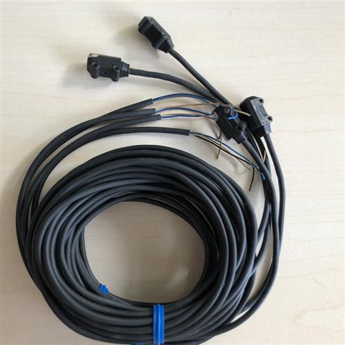 光电开关E3T-ST12R正品带包装优惠出售  品质保证