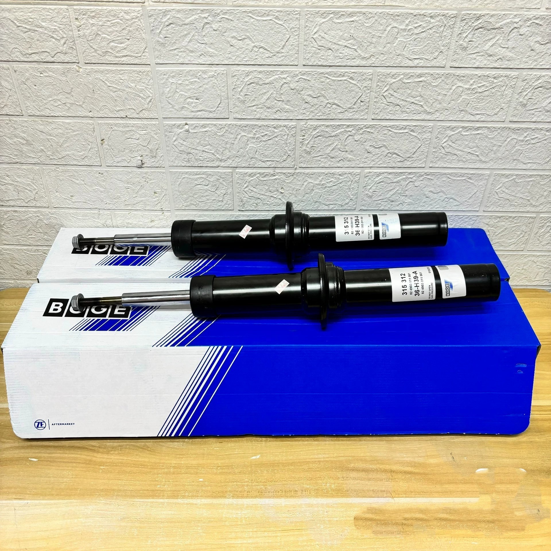 适用宝马X5 X6 E70 E71 F15 F16  前减震器 后减震器 避震器机芯