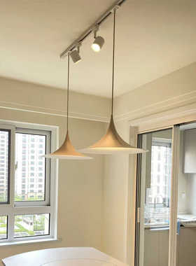 2025新款个性艺术喇叭餐厅吊灯北欧创意吧台岛台灯现代简约中岛灯