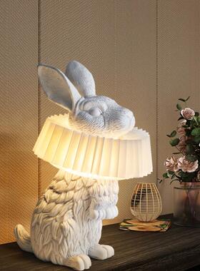 卧室创意兔子台灯儿童房后现代可爱台灯客厅餐厅书房现代简约造型