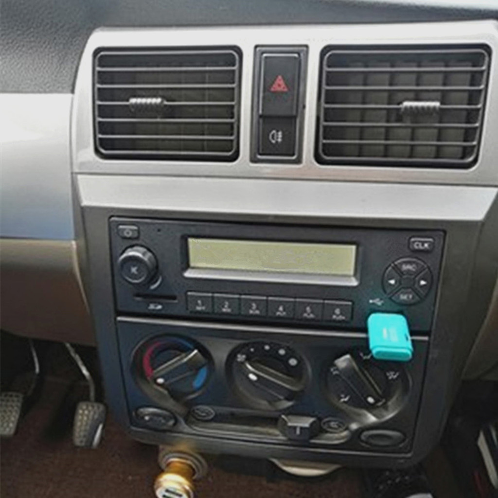 五菱荣光收音机插U盘MP3播放器